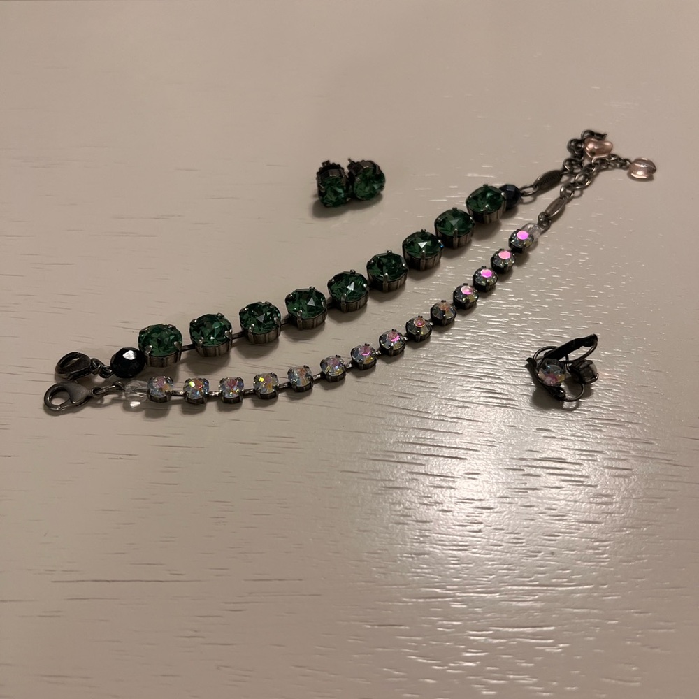 Sabika Fashion Jewelry - Green and Clear bracelets and drop earrings